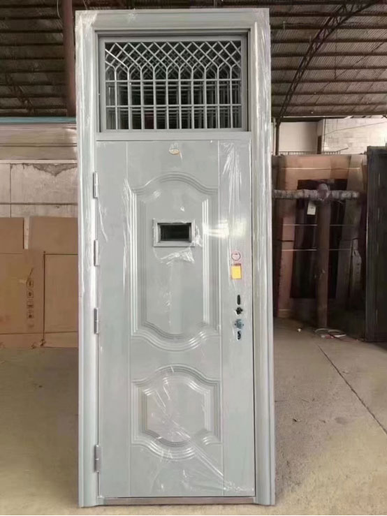 庆城学校教室门