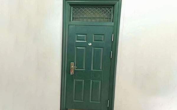 庆城学校教室门