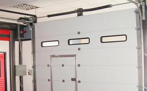 庆城工业提升门的安装方法