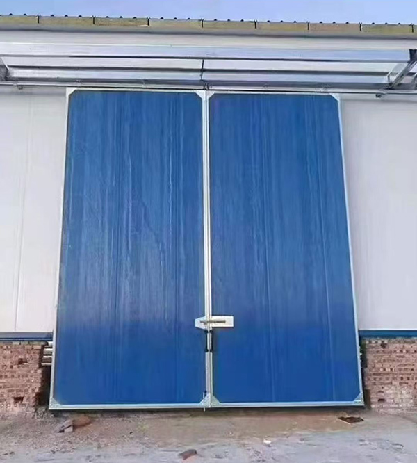 庆城工业门在大型仓储物流通道中的应用实例